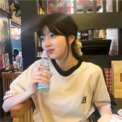 母乳有限公司 海报